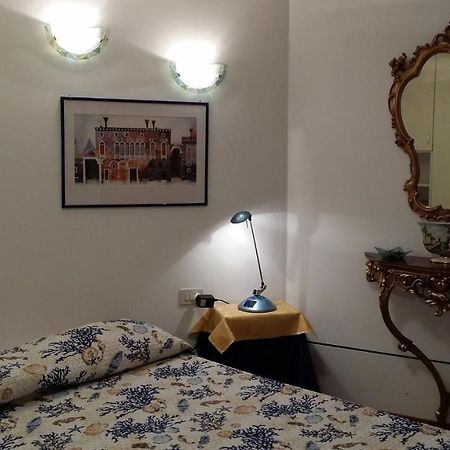 In The Heart Of Venice Free Internet 外观 照片